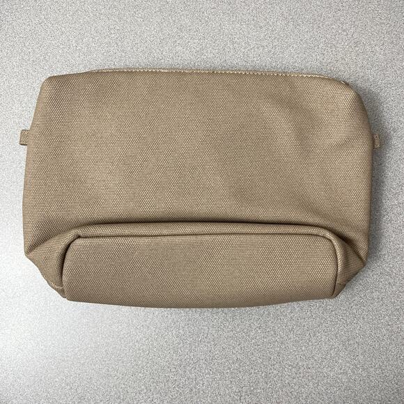 LUG Volley Matte Luxe Toiletry Bag Tan Quilted Zip Large 12x8.5" Cosmetic Makeup - Picture 6 of 10